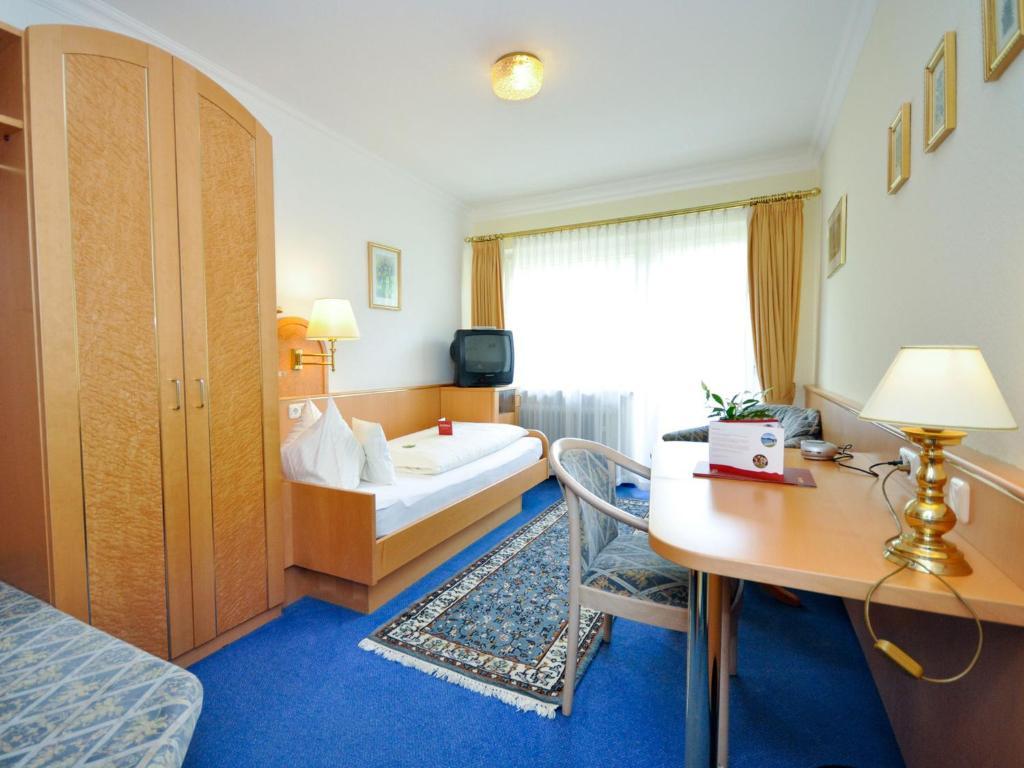 Hotel Quellenhof Bad Wiessee Rom bilde